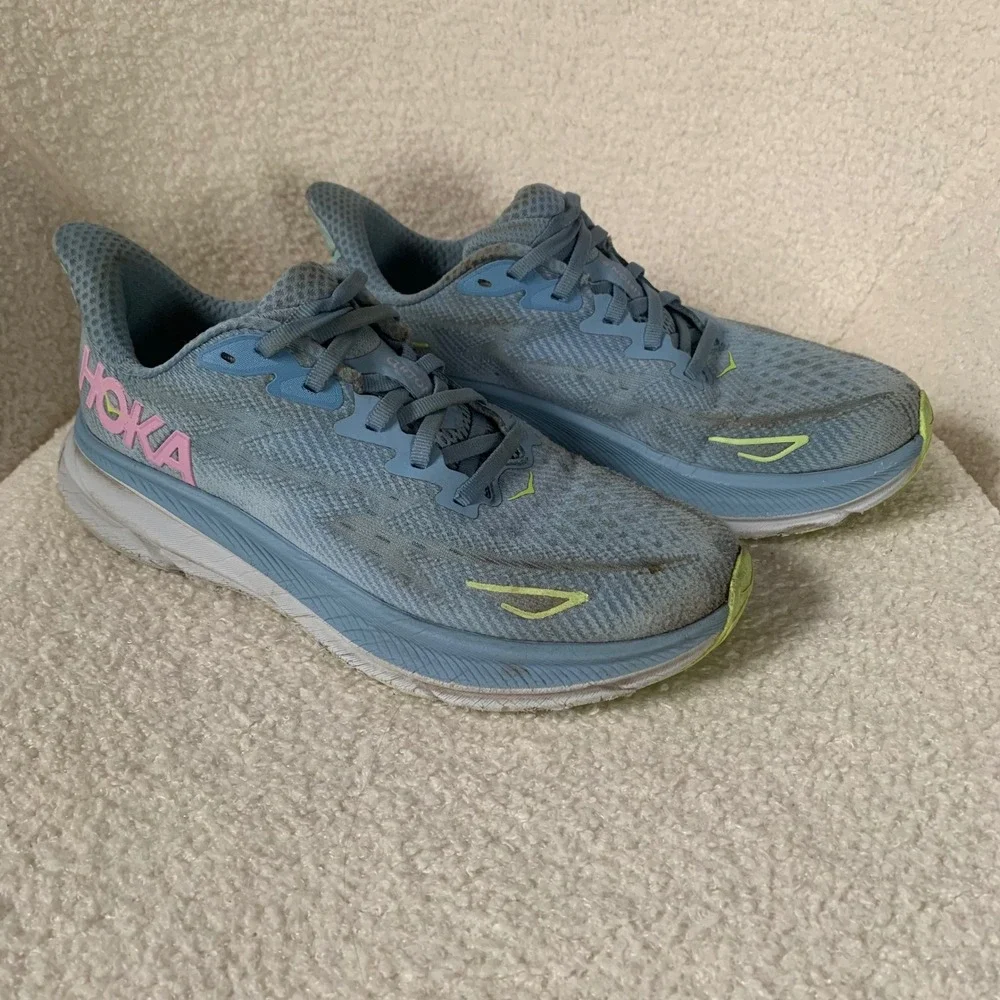 Hoka Clifton 9 Sneakers Women's Size 7.5 B Dusk/ Pink Twilight 1127896-DNK
